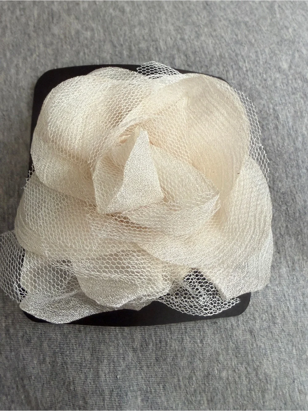 Cream Floral Mesh Hair Clip -  Women's Accessory